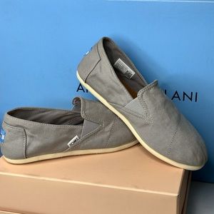 TOMS Slip-on Gray Canvas Shoes